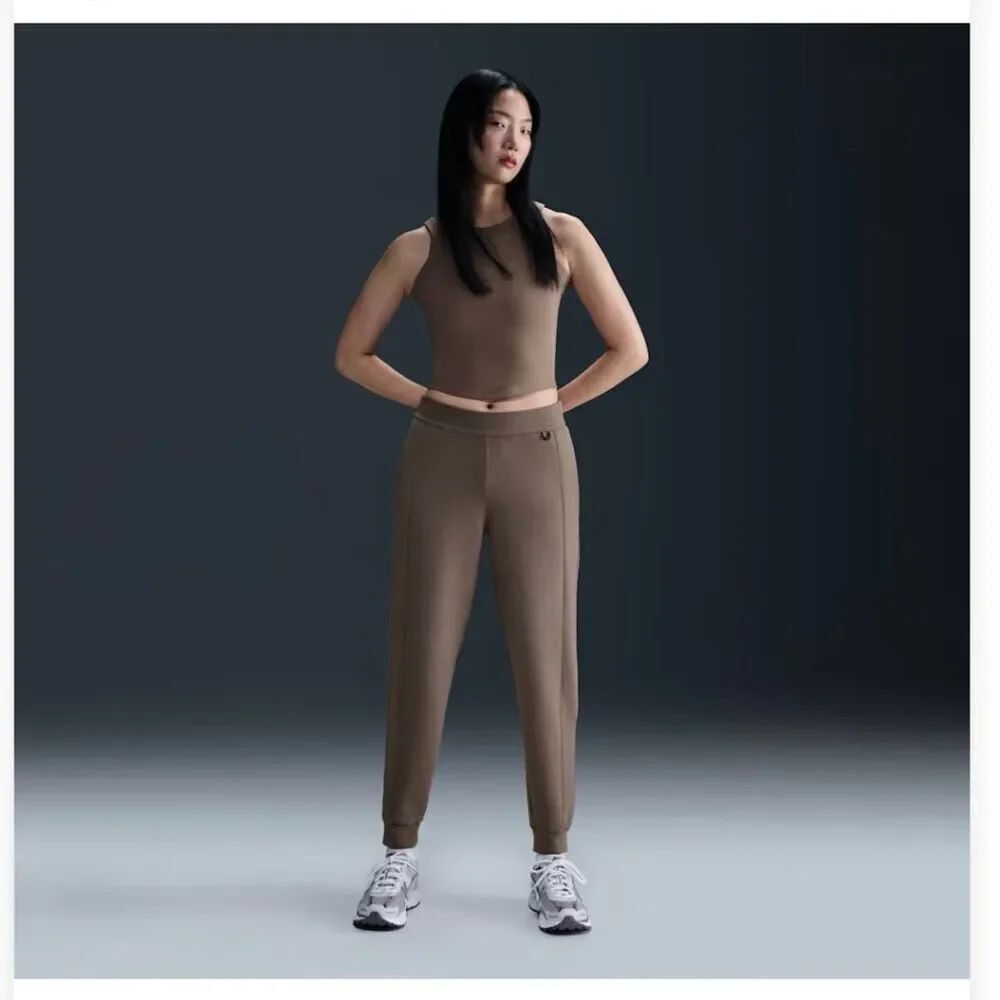 NWT Nike Brown Jogger 24/7 Soft with Pockets (w1)